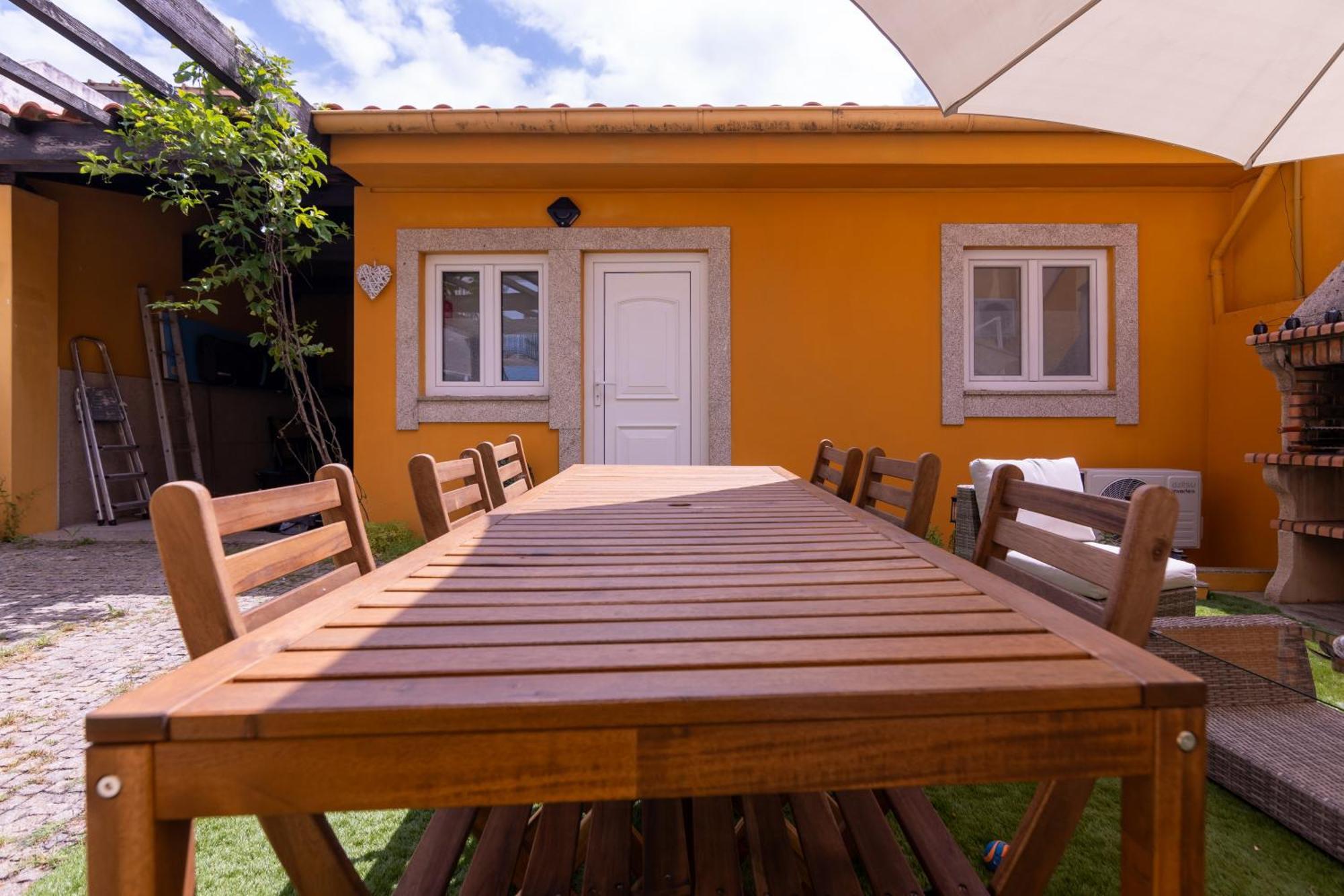 Perafita Yellow House - Ecohost Buitenkant foto